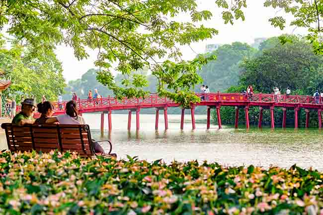 lago-Hoan-Kiem-en-Hanoi